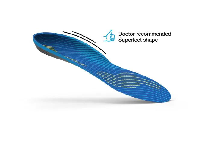 View of the top of a single Superfeet Run Support Medium Arch Insole with thumbs-up icon and text that says Doctor-recommended Superfeet shape.
